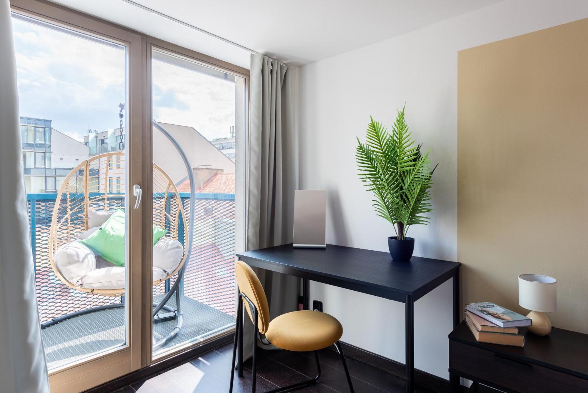 Apartments With Large Balcony, Parking Prague Exterior photo