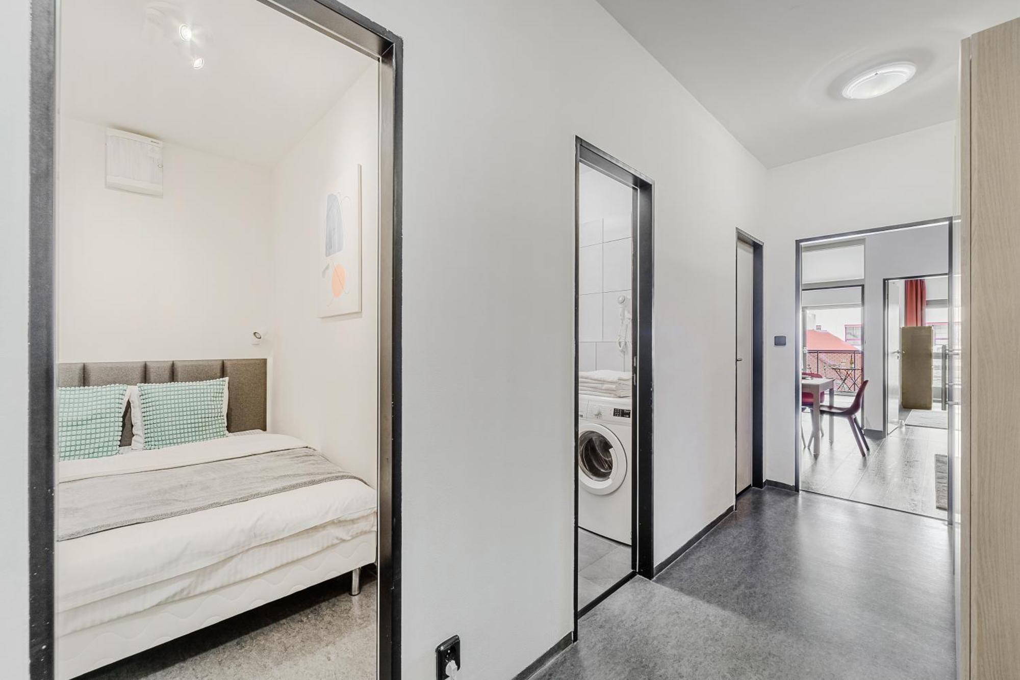 Apartments With Large Balcony, Parking Prague Exterior photo